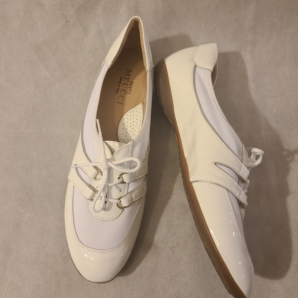 Sesto Meucci | Shoes | Sesto Meucci Womens Bonnie Stretch Patent Leather  Sneakers | Poshmark